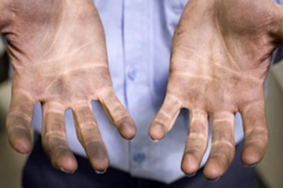 Przyszedł na rozmowę kwalifikacyjną z brudnymi rękami! Jego zachowanie przywraca wiarę w ludzi! 