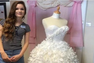 Sama stworzyła tą suknię ślubna za 50 zł! Zobacz czy miałabyś odwagę ją założyć jak się dowiesz z czego! 