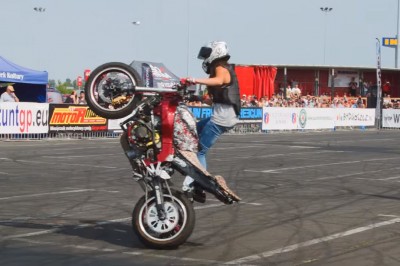 Sarah Lezito z Francji - jedna z najlepszych zawodniczek Stunt na świecie!