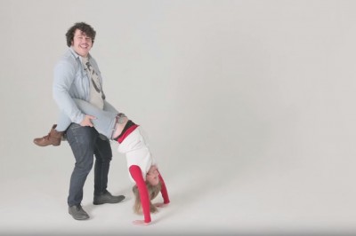 Seksowne kalambury cz. 5. Zobacz jak pary pokazują szalone pozycje!