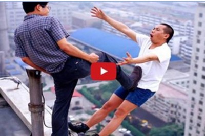 Skręt kiszek murowany! Gość i jego hardcorowe popisy na drapaczu chmur!