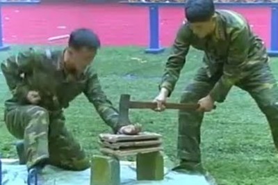 Tam nie ma miejsca dla mięczaków! Niewiarygodne umiejętności żołnierzy z Korei Północnej!