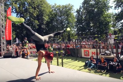 Te dziewczyny są niesamowite! Rewelacyjny pokaz ćwiczeń na Mistrzostwach Świata w Kalistenice!