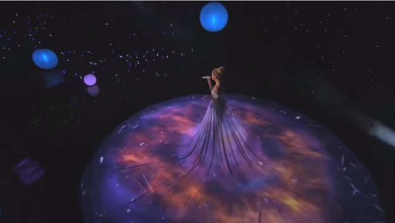 To miał być zwykły występ Jennifer Lopez! Teraz zobacz co działo się z jej suknią! Niesamowite!