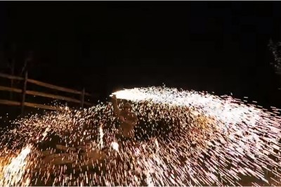 Ze stalowej wełny zrobił ognisty wir! Czyli zrób to sam - wersja rosyjska! 