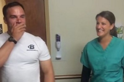 Wraca wcześniej z misji wojskowej by zdążyć na narodziny córki! Gdy wszedł na salę żony, zaniemówił! 