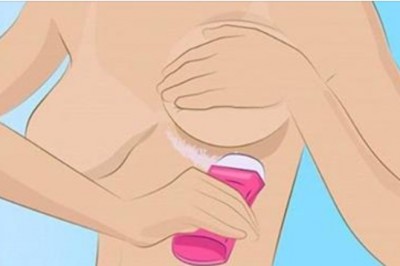 Byłam zdziwiona, że wciera antyperspirant pod biustem! Jak to przeczytałam od razu zaczęłam stosować!