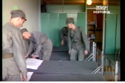 Do woja moja droga do woja! Tak się z chłopców robiło facetów w czasach PRLu!