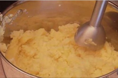 Zostały Ci ugotowane z obiadu ziemniaki?! Przygotuj z nich „Ziemniaki księżnej” i zachwyć wszystkich! 