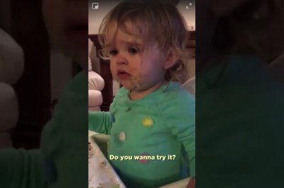 Mama daje do spróbowania córeczce bardzo ostry chrzan wasabi! Widać, że mała nie polubiła tego smaku!