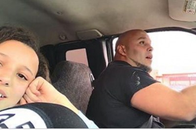 Nastolatka nagrywa śpiewającego w aucie tatę! Miliony ludzi były poruszone tym, co uchwyciła kamera!
