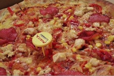 Zastanawiałaś się dlaczego do pizzy dodają ten mały plastikowy stoliczek? Nawet nie wiesz jak jest potrzebny! 