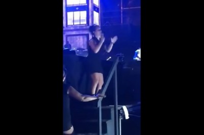 Dziewczyna rozwaliła swoimi umiejętnościami! Tak się rapuje językiem migowym podczas koncertu! 