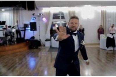Przerwał pierwszy taniec z panną młodą i kazał jej się nie zbliżać! Nie mogła uwierzyć czemu to zrobił!