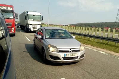 Pani „szeryf” blokuję obwodnicę Kielc! Bo takie ma widzi mi się!