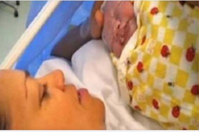 Została matką dzięki dawcy nasienia! Gdy poznała go dwa lata później jej życie całkowicie się zmienia! 