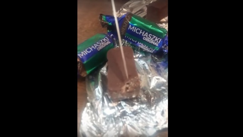 Znalazł robaki w cukierkach kupionych w jednym z dyskontów. Klient nagrał film