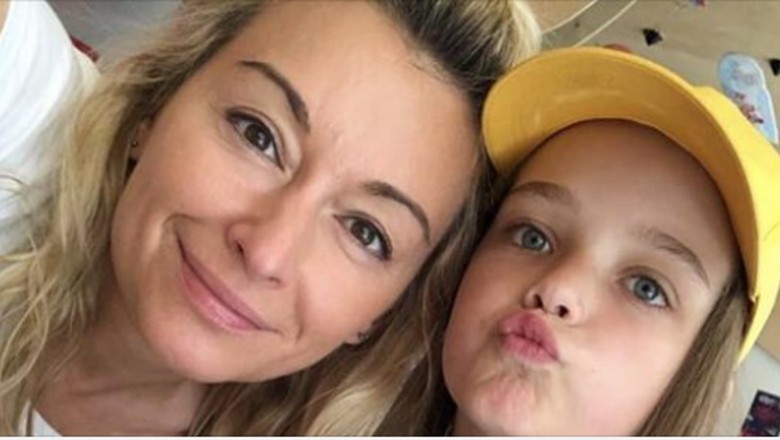Adoptowana córka Martyny Wojciechowskiej przyleciała do Polski. W końcu pozna swoją 10 letnią siostrę