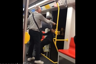 Mieli dosyć jego muzyki w tramwaju, więc postanowili go wyrzucić za drzwi