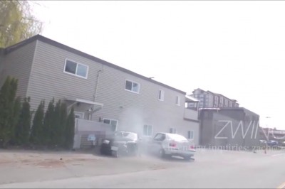 Nie ogarnął mocy. Pracownik sklepu rozbija BMW M3 o Toyotę Supra Mk IV