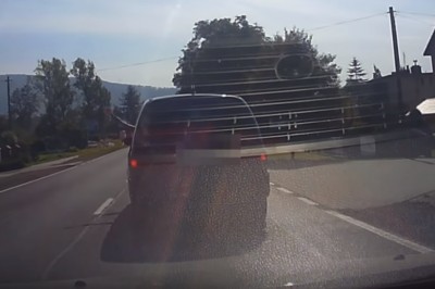 Szeryf wystawił policyjny lizak i kazał zjechać na bok. Nietypowa akcja na drodze :D