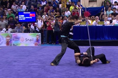 Czysta perfekcja. Niesamowity popis umiejętności dwóch wojowników