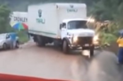 Czy parasol może zatrzymać ciężarówkę? Idealne zadanie dla Pogromców Mitów :D 