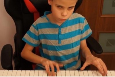 Niewidomy 13-latek zagrał na pianinie hit „Weź nie pytaj”. Jego wykonanie podbiło serca internautów 