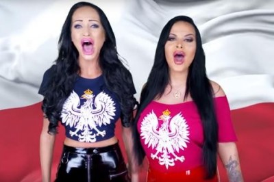 Siostry Godlewskie zaśpiewały hymn na 100-lecie niepodległości. Nie udało im się opanować tekstu 