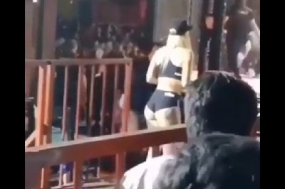 Przyłapany na gorącym uczynku. Kiedy jesteś ze swoją dziewczyną i obczajasz inną