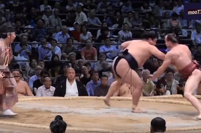 Pavel Bojar 98 kg zawodnik vs 200 kg mistrzowie sumo. Nie dał im najmniejszych szans