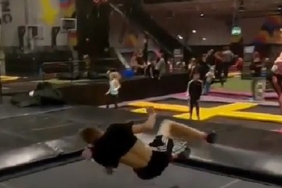 Po takiej zabawie na trampolinach można wylądować w szpitalu