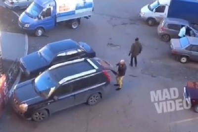 Myślisz, że masz ciężko? Zobacz jak ten tatuś rozwalił system swoją akcją