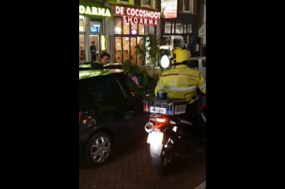 Wiózł wystającego krzaka maryśki przez okno. Zatrzymała go policja