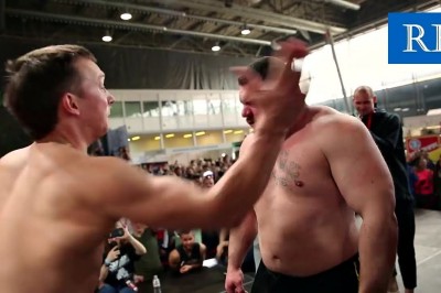 Mistrzostwa w trzaskaniu plaskaczy. W Rosji ten sport jest już bardzo popularny