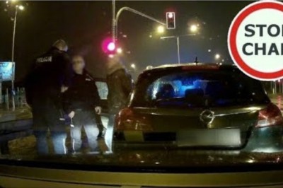 Totalnie porobiony gość zatrzymany przez policję. Jeździł od prawej do lewej