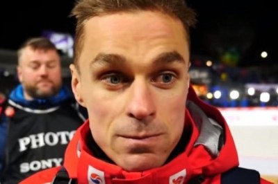 Dziennikarz zapytał Piotra Żyłę o problemy rodzinne i rozwód. Odpowiedź jak zwykle była bezbłędna 