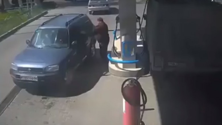 Tadziu poświecił sobie zapalniczką do baku na stacji paliw. Nagranie z jego akcji
