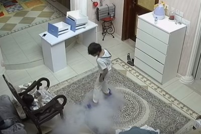 Ku przestrodze. Elektryczna deskorolka zaczyna płonąć pod nogami dziecka