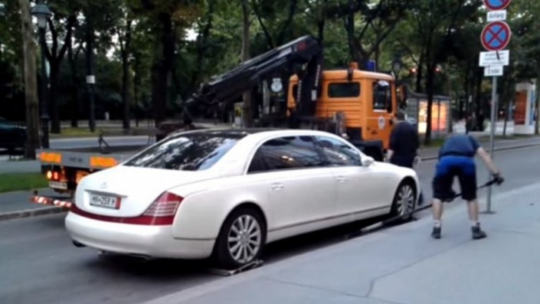 Maybach 62S kontra holownik straży miejskiej. Chłopaki się nieźle zdziwili