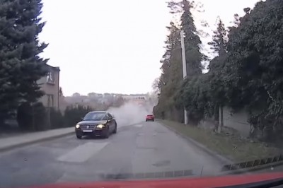 Janusz w Paseratti daje popis w centrum miasta. Panie oleju to on nie bierze