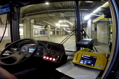 Wyluzowany kierowca autobusu kontra pasażerka. A wszystko przez 10 groszy