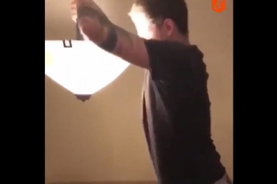 Zawsze się znajdzie ktoś kto zrobi demolkę na imprezie. Tak jak ten typ