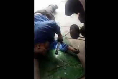 Mechanik roku nakryty przez szefa w nietypowej sytuacji. Robota pali mu się w rękach