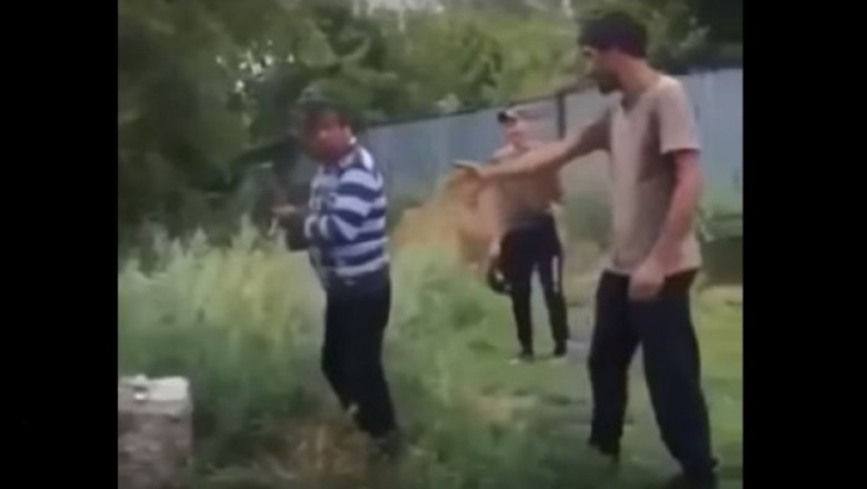 Pianka montażowa kontra typ z siekierą. Tak się wkręca kumpla na wiosce