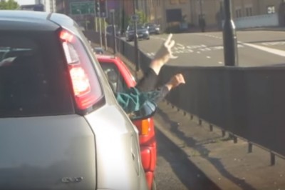 Nudy w korku? Tych dwóch gości ma na to świetny sposób