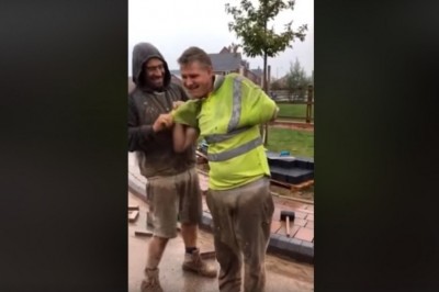 Budowlańcy kontra świeżak w pracy. Czyli sztuczka ze znikającymi rękoma