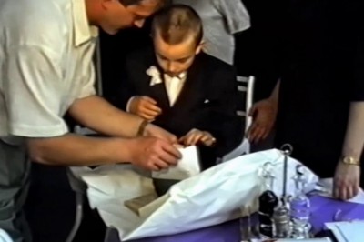 „Nacieszyłeś się to oddaj”- Janusz kontra syn. Tak wyglądała komunia w 1995 roku