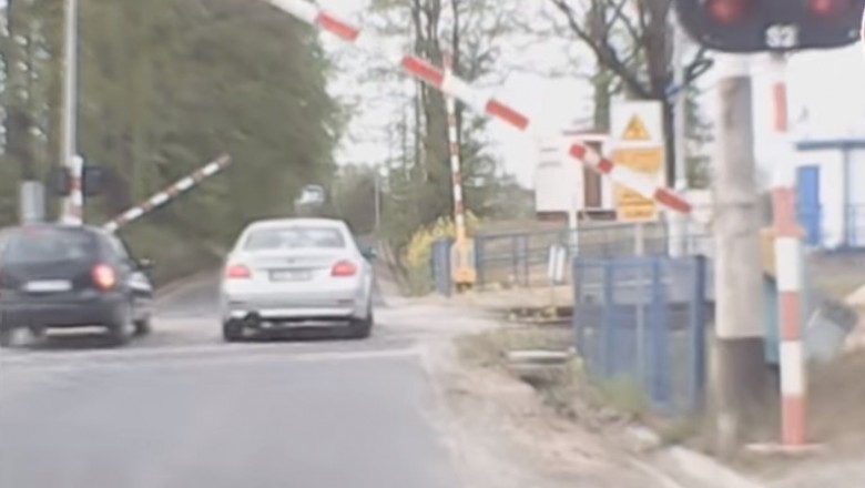 Myślisz, że widziałeś dzbanów na drodze? To zobacz co odstawili Ci dwaj