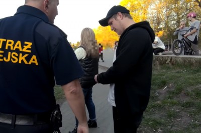 Skater vs. rodzice na skateparku. Tak to właśnie wygląda na co dzień
